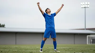Real Oviedo came from two goals down to draw 2-2 at league leaders Almería thanks to a late strike from Jacobo González...